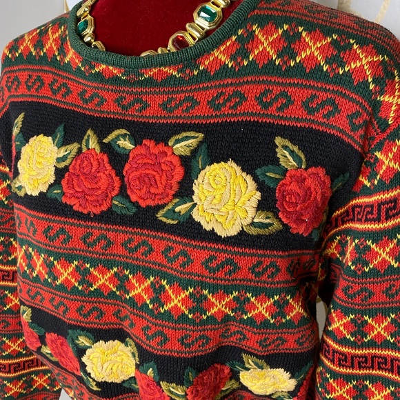 ✨Vintage Embroidered Sweater✨ - Picture 2 of 2